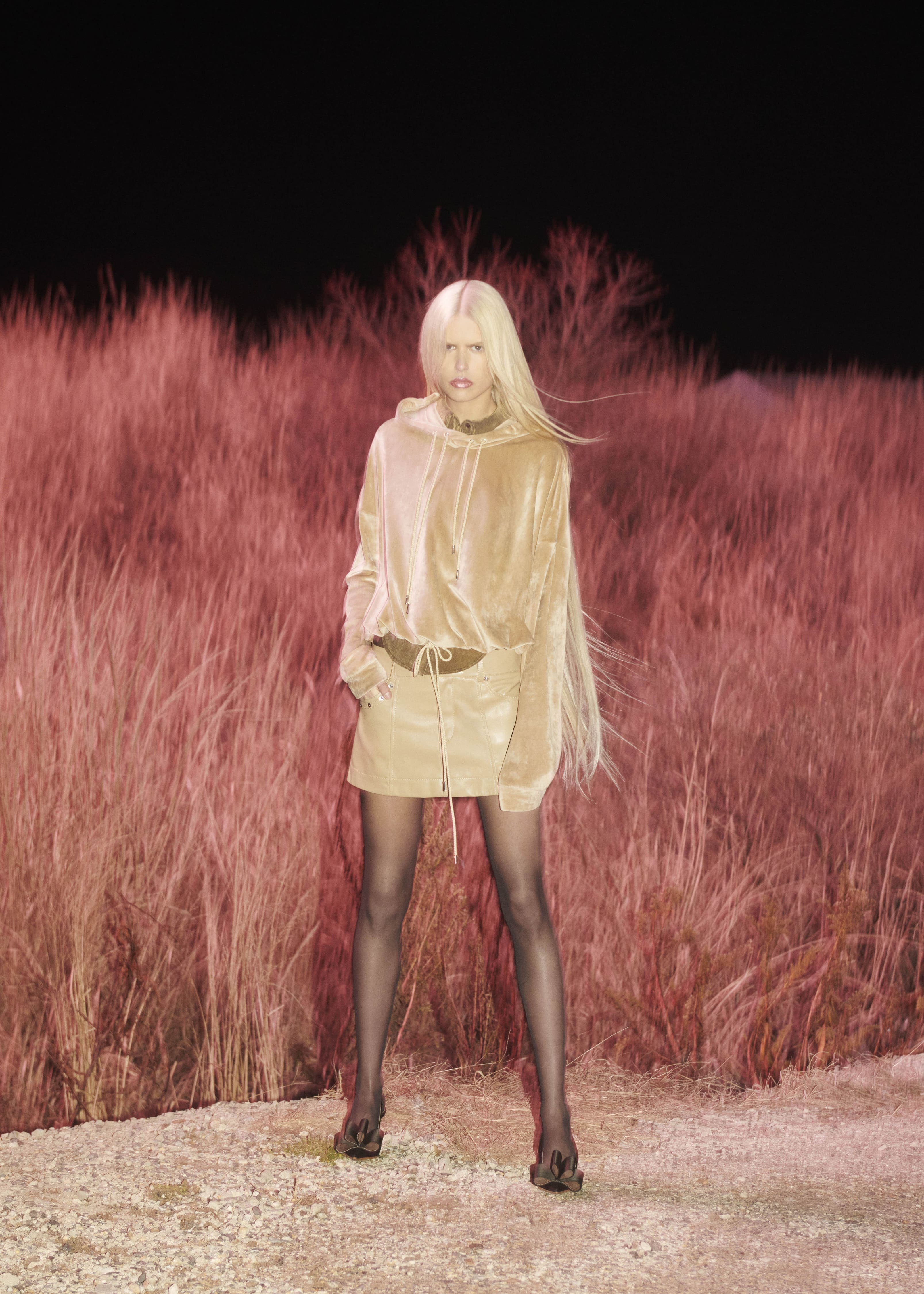 Sand Velour Hoodie – PRISCAVera