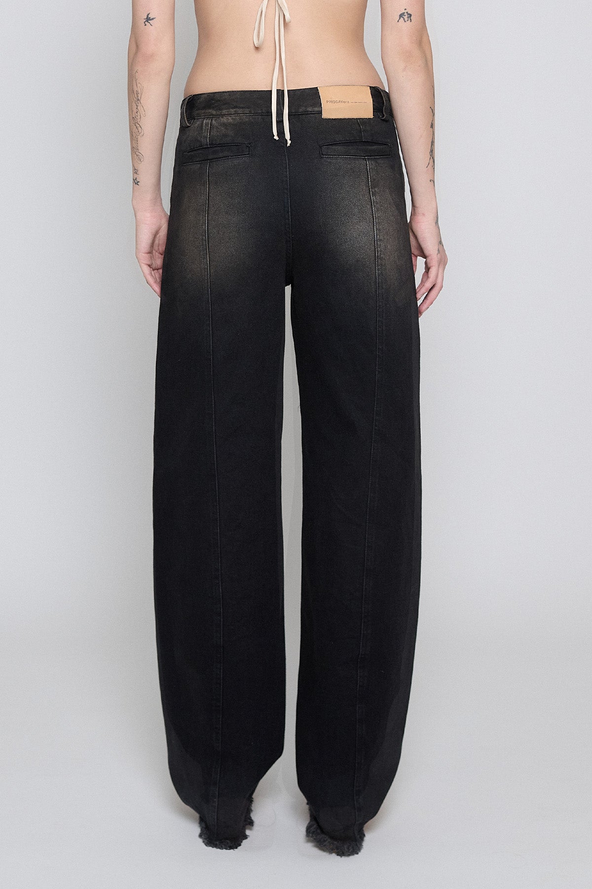 Black/Brown Cocoon Jeans – PRISCAVera