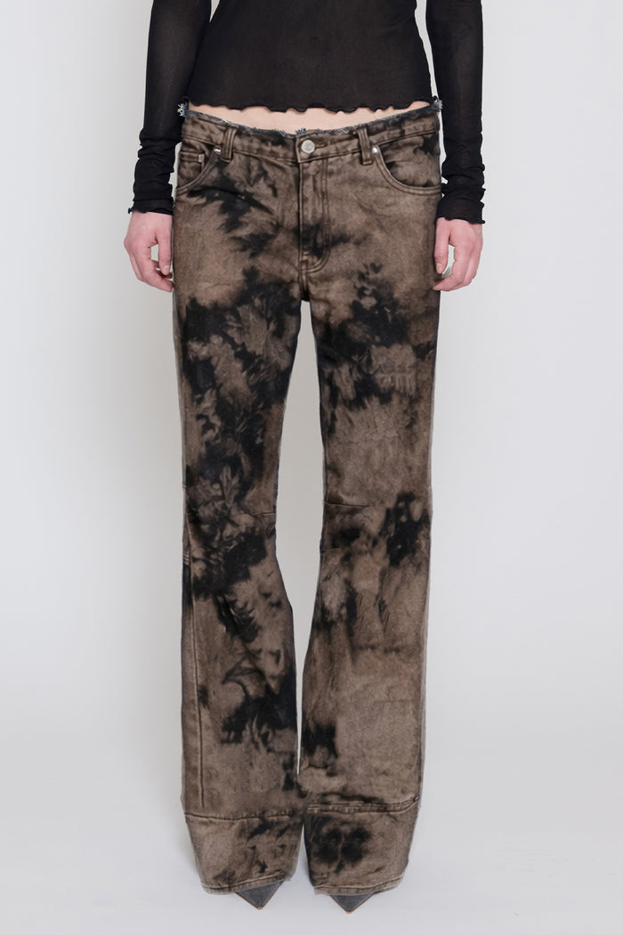 Brown Bleach Dye Frayed Jeans